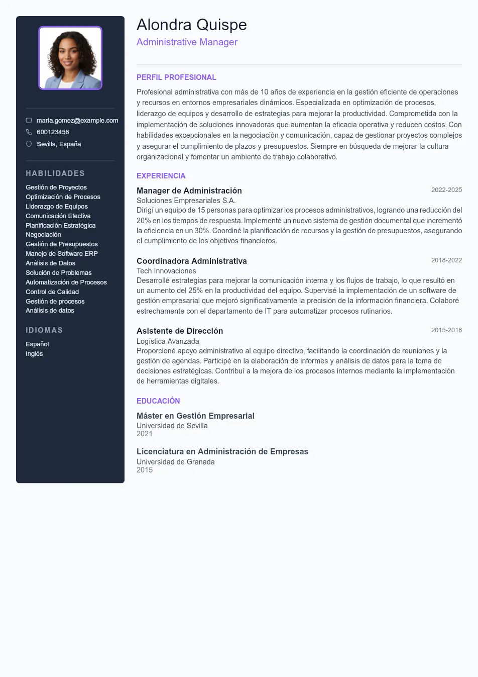 Ejemplo de CV de Gerente administrativo/a CV Example - Professional Resume Template