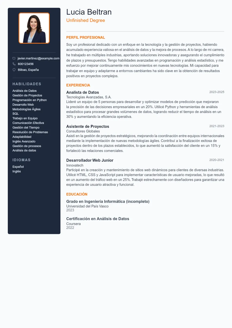 Ejemplo de CV para CV con Carrera Universitaria Incompleta - Plantilla de currículum profesional